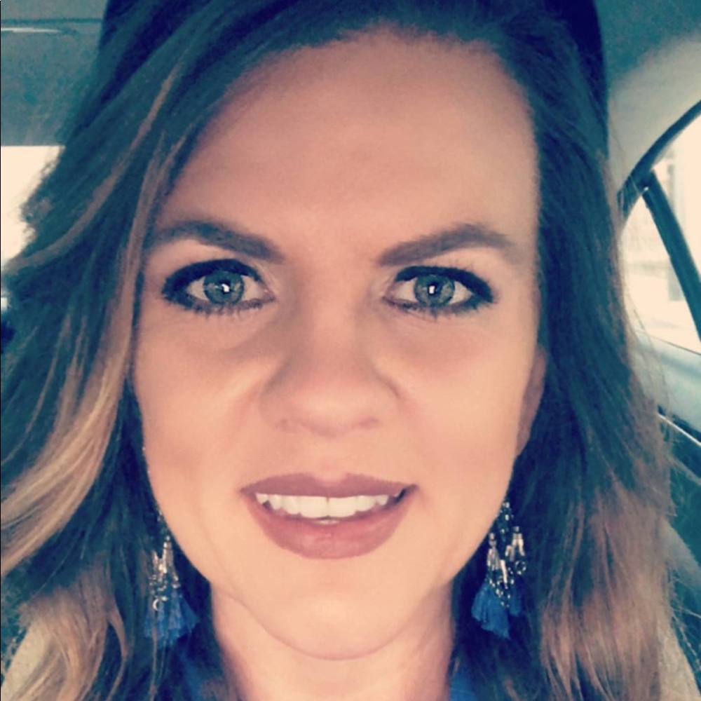 Meet your Posher, Regena